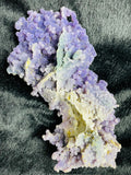 Load image into Gallery viewer, Grape agate specimen